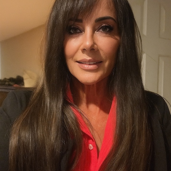 Meet your Posher, Chuckandsheila - Picture 1 of 1